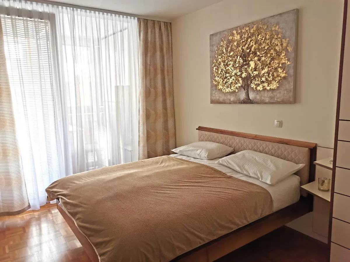 Cozy Apartment Ljubljana With Free Parking And Balcony
